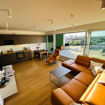 Brno City Center Apartment With Parking And A Big Terrace المظهر الخارجي الصورة