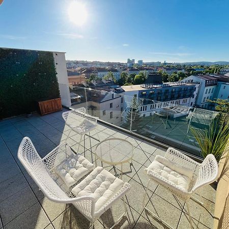 Brno City Center Apartment With Parking And A Big Terrace المظهر الخارجي الصورة
